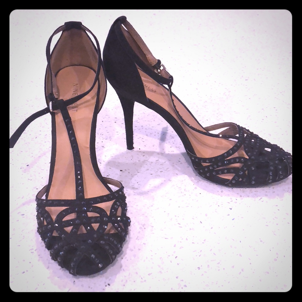 New black heels with sparkle detail